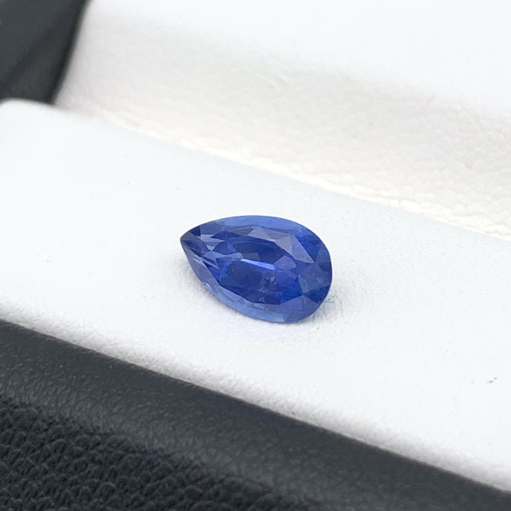 1.15CT Natural Blue Sapphire 