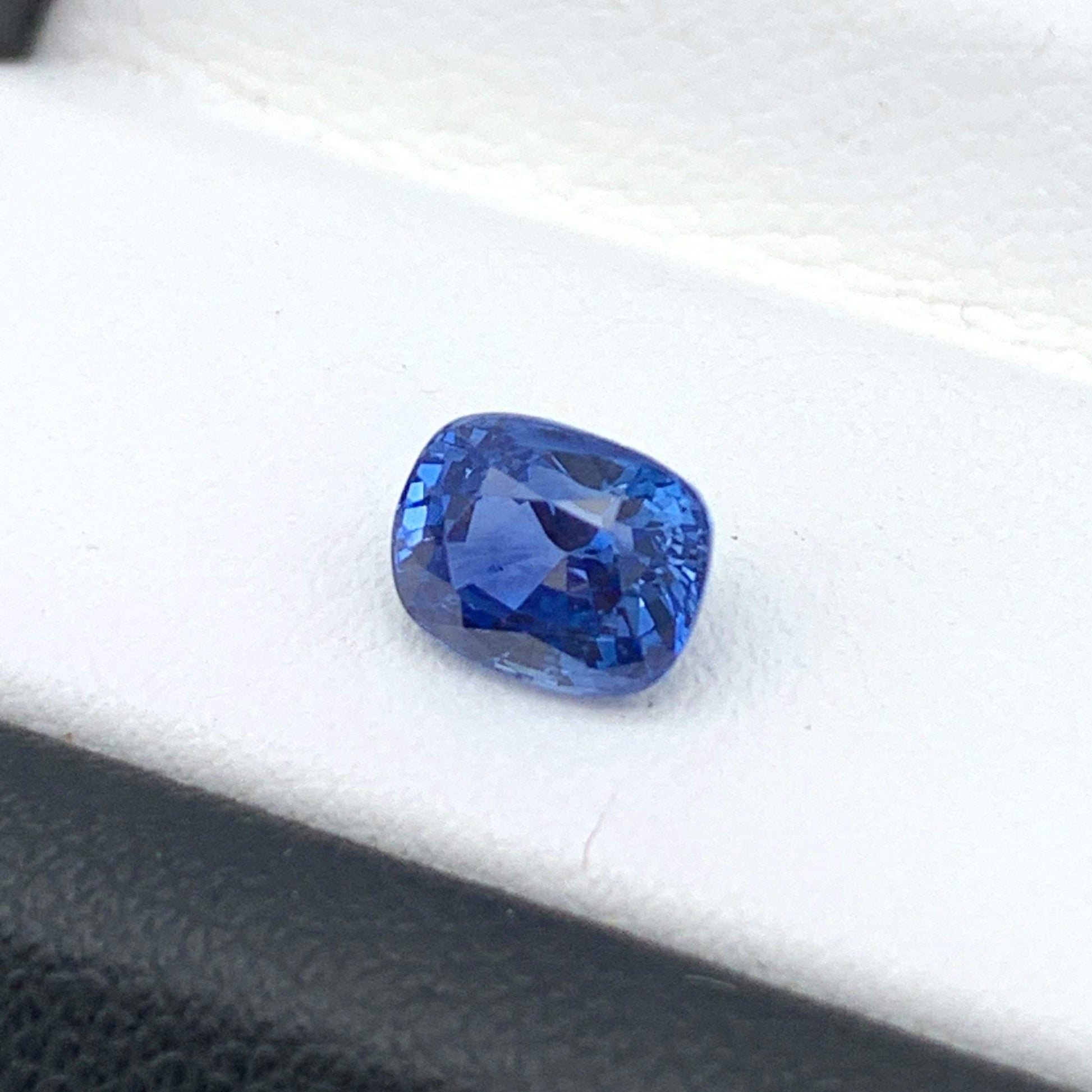 1.14CT Natural Blue Sapphire 