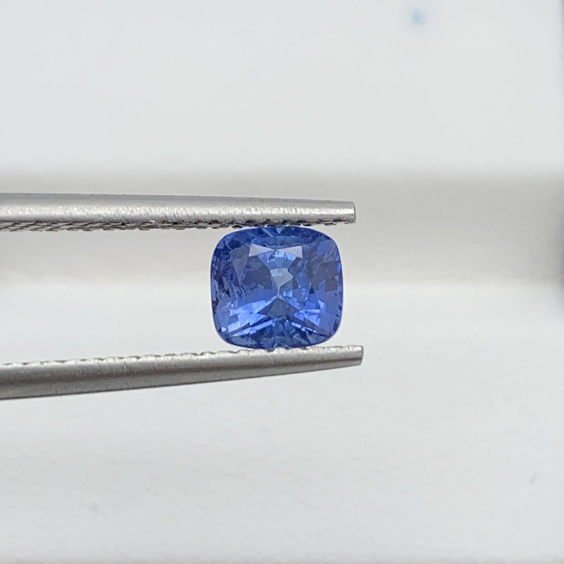 1.25CT Natural Blue Sapphire 