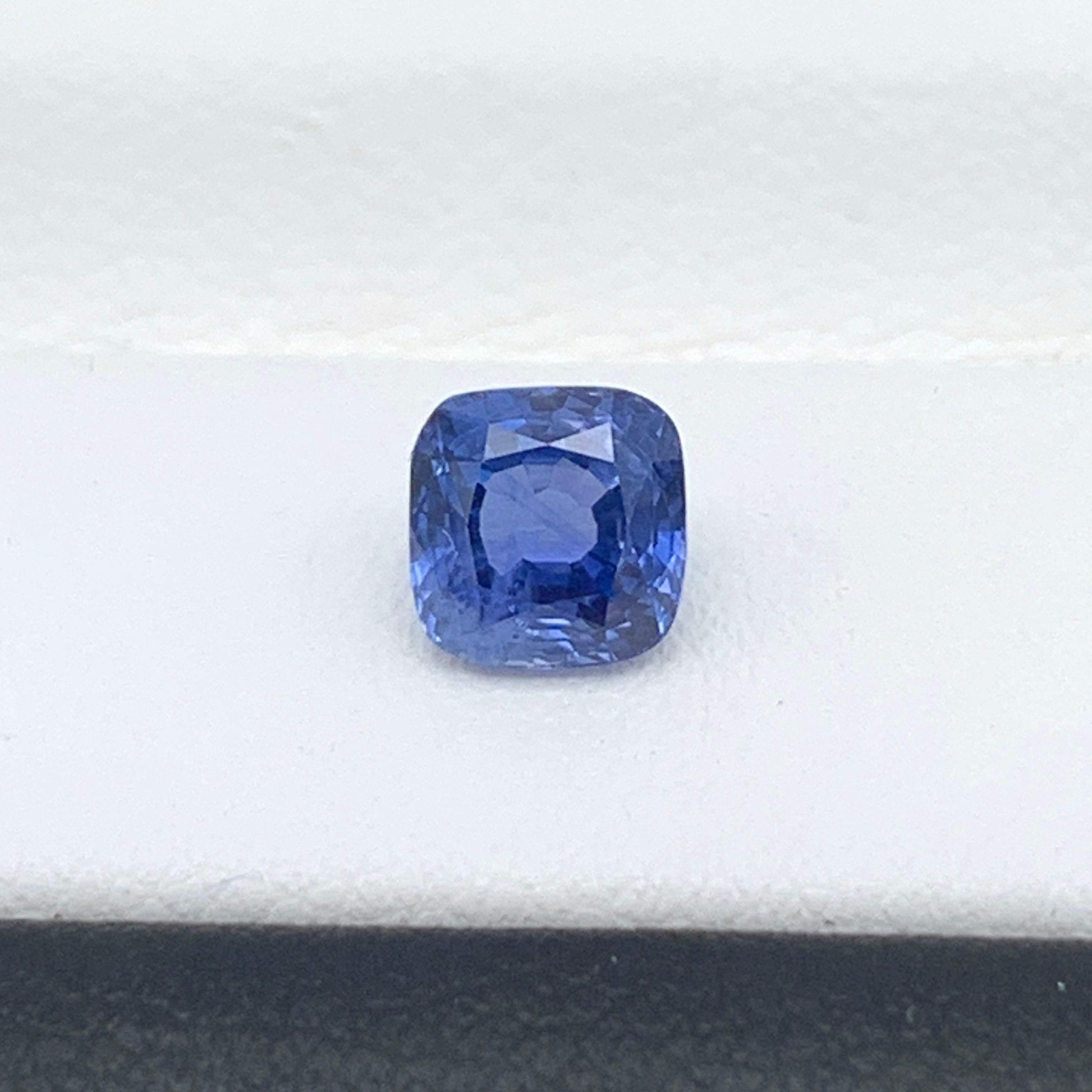 1.06CT Natural Blue Sapphire 