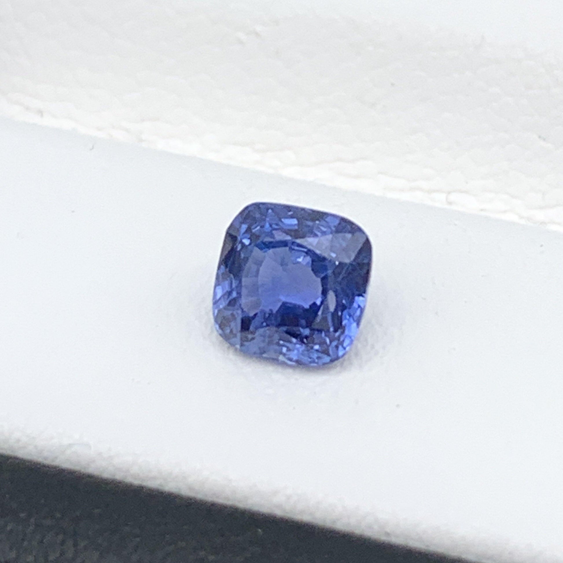 1.06CT Natural Blue Sapphire 