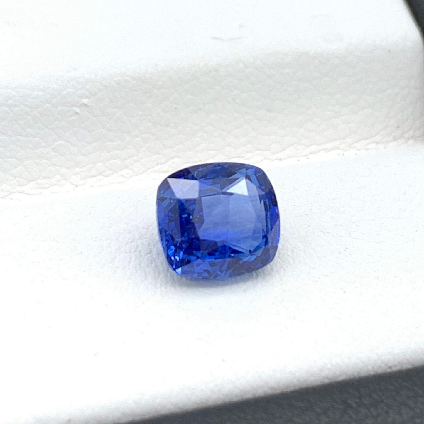 1.86CT Natural Blue Sapphire 