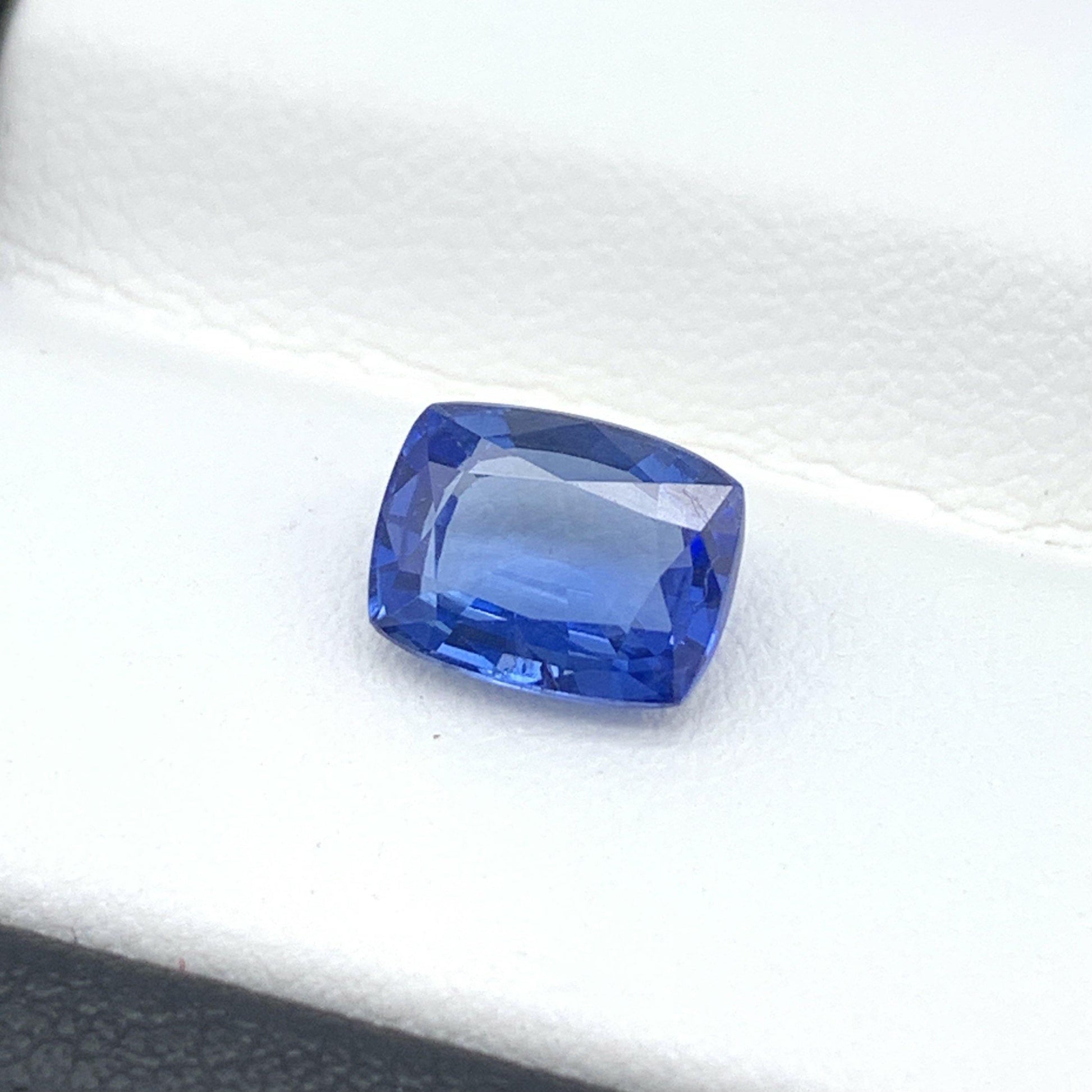 2.06CT Natural Blue Sapphire 