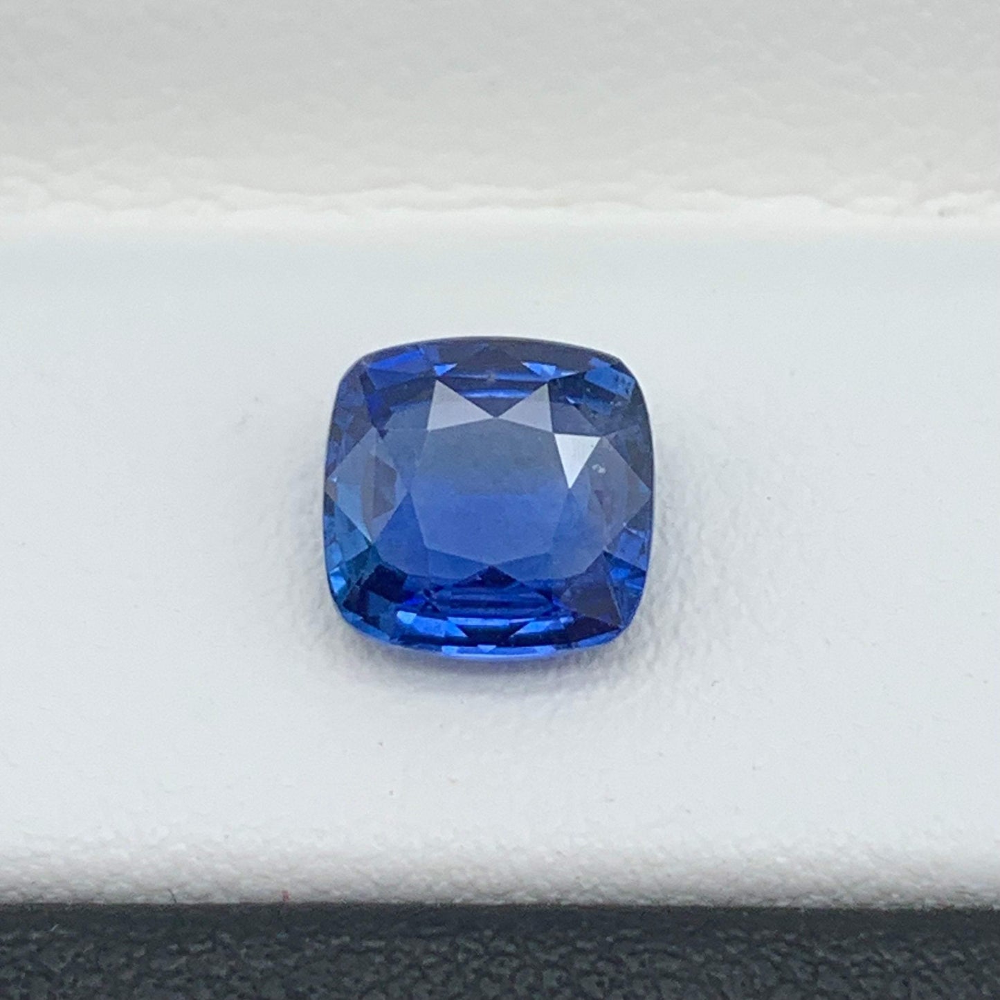 1.95CT Natural Blue Sapphire 