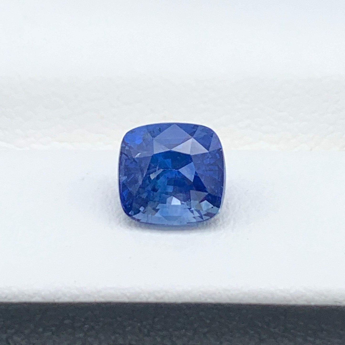 2.30CT Natural Blue Sapphire - Fine Sapphires