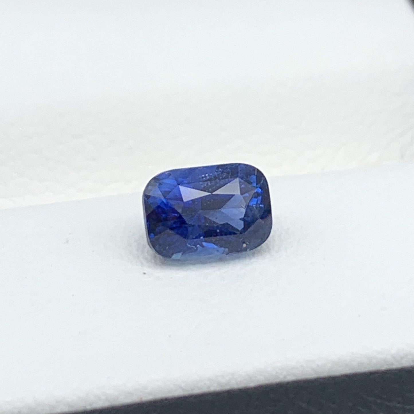 1.15CT Natural Blue Sapphire 