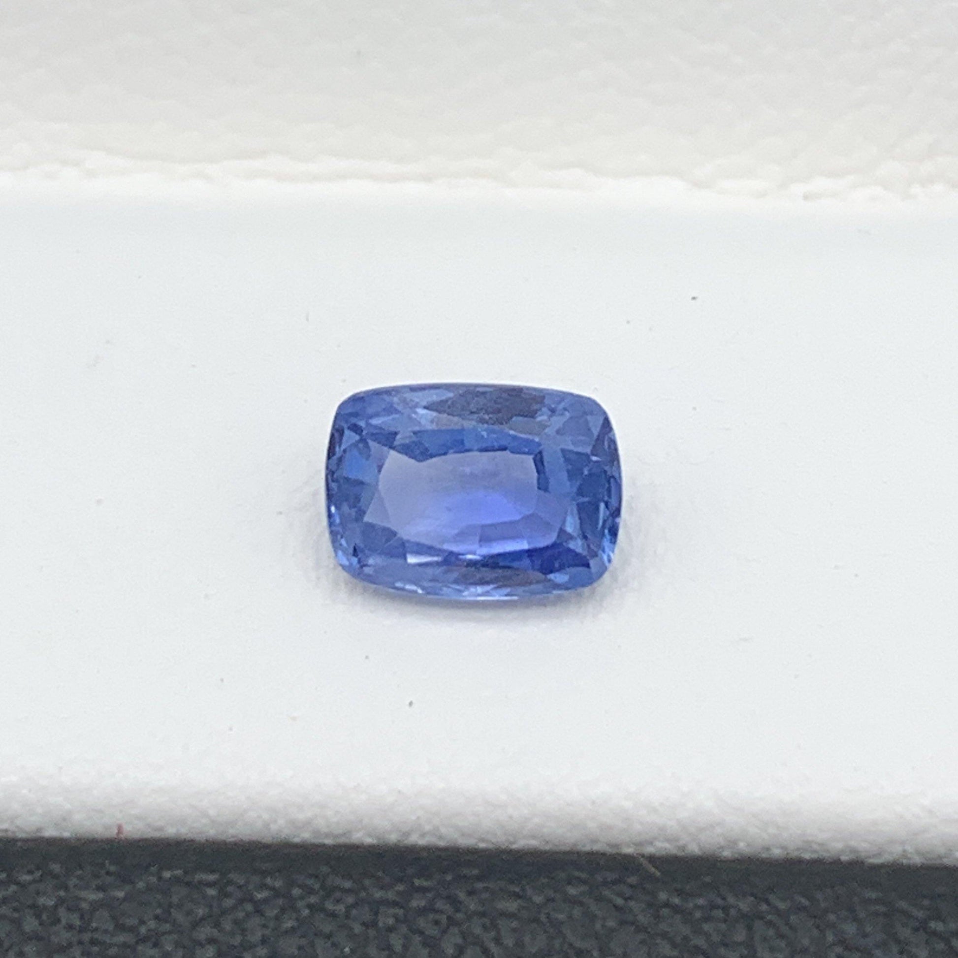 0.94CT Natural Blue Sapphire 