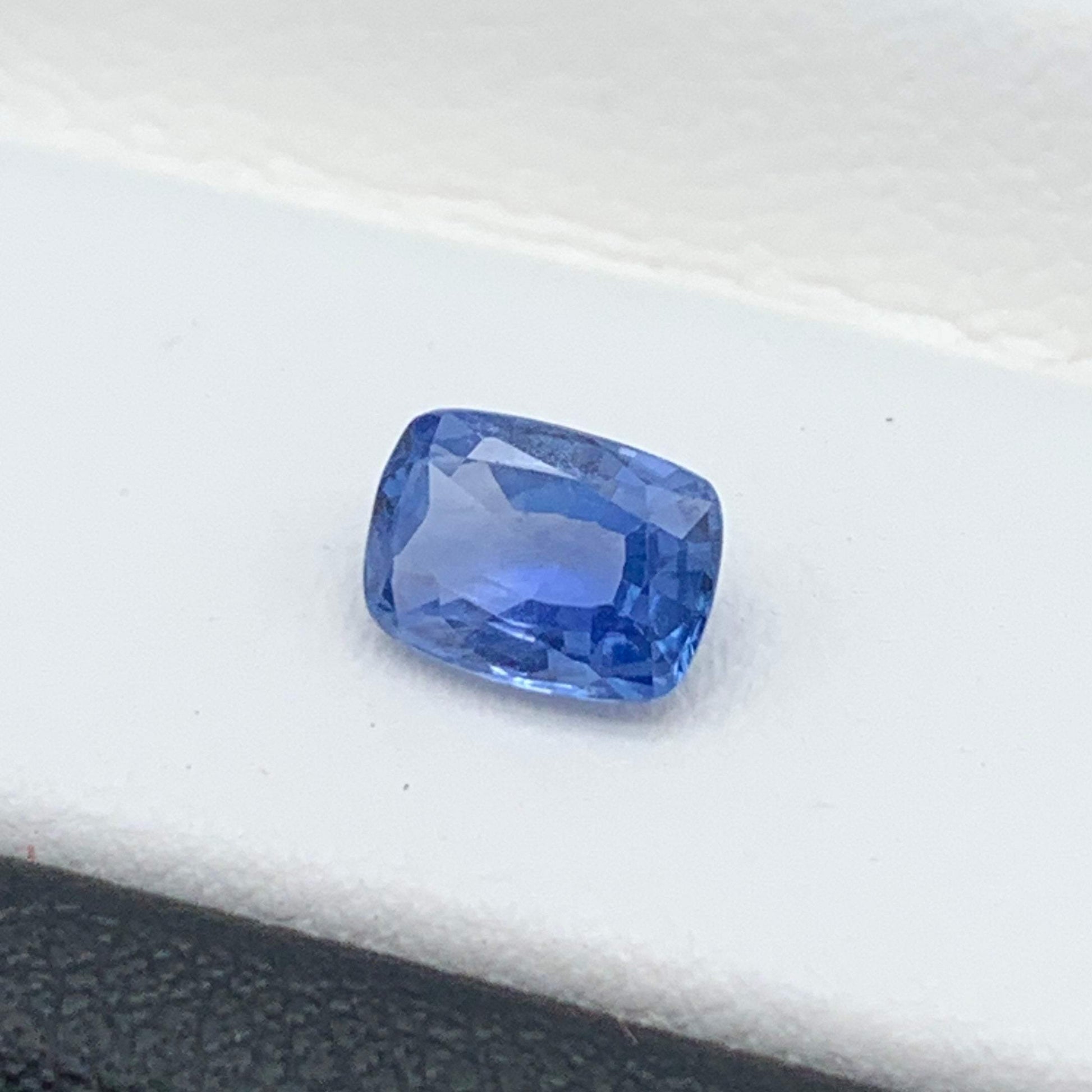 0.94CT Natural Blue Sapphire 