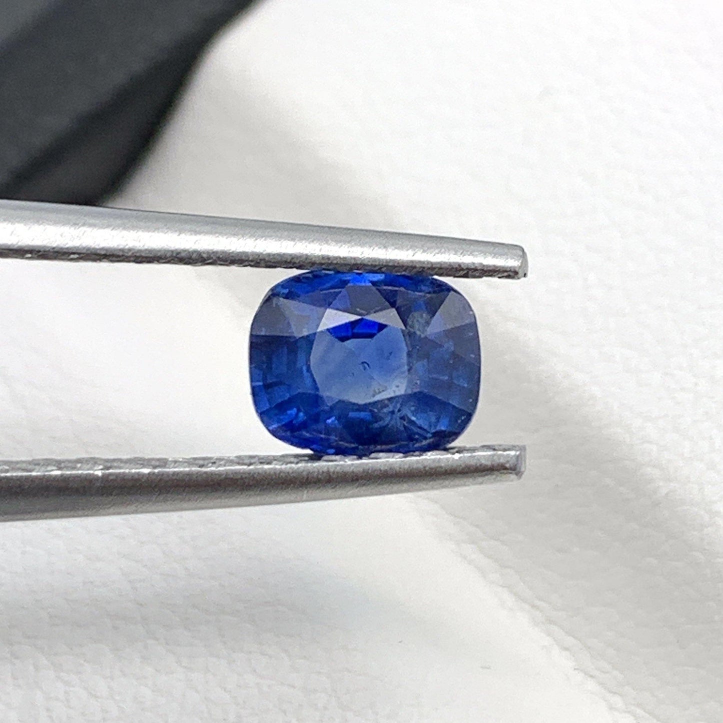1.15CT Natural Blue Sapphire 