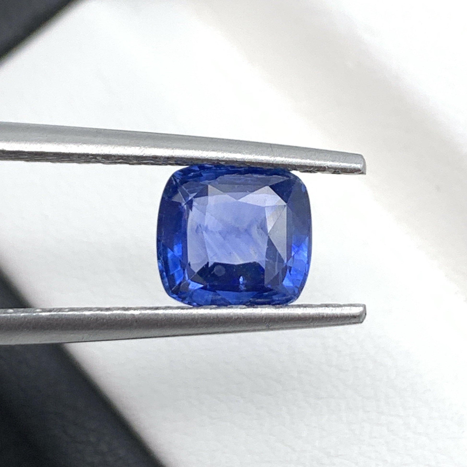 1.96CT Natural Blue Sapphire 