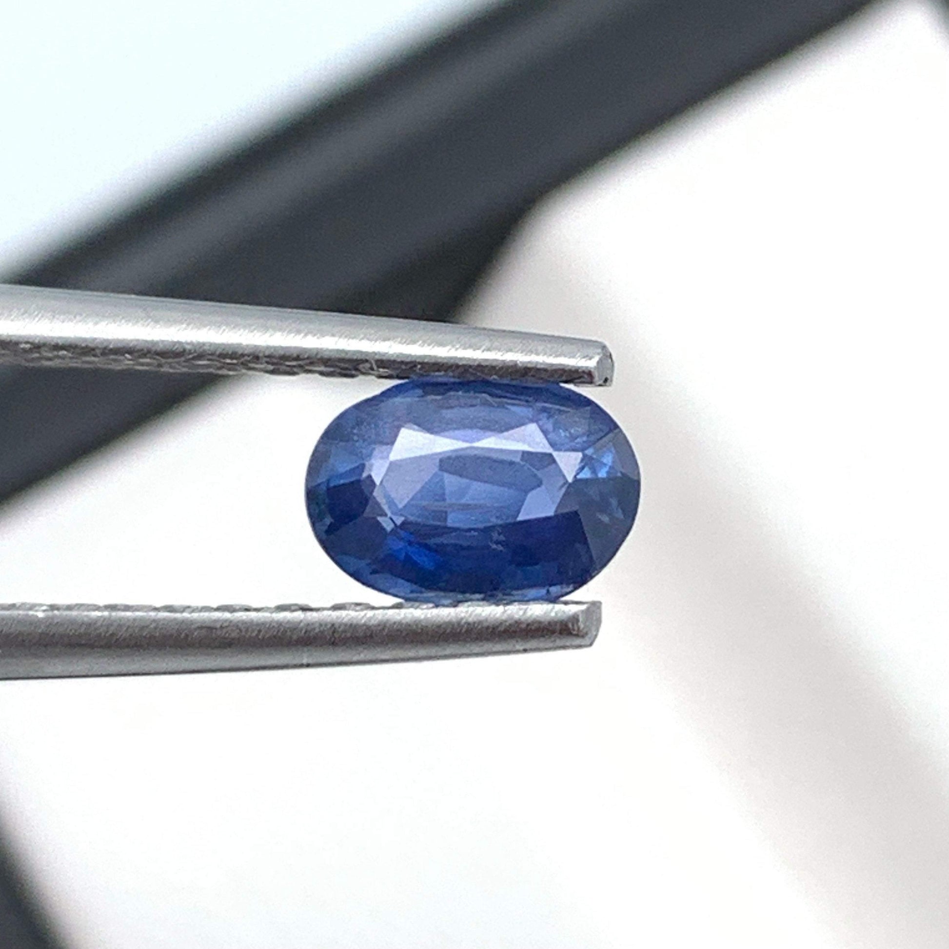 0.94CT Natural Blue Sapphire 