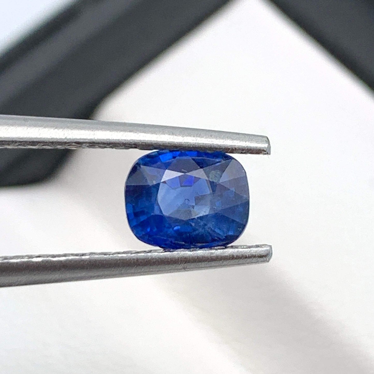 1.15CT Natural Blue Sapphire 