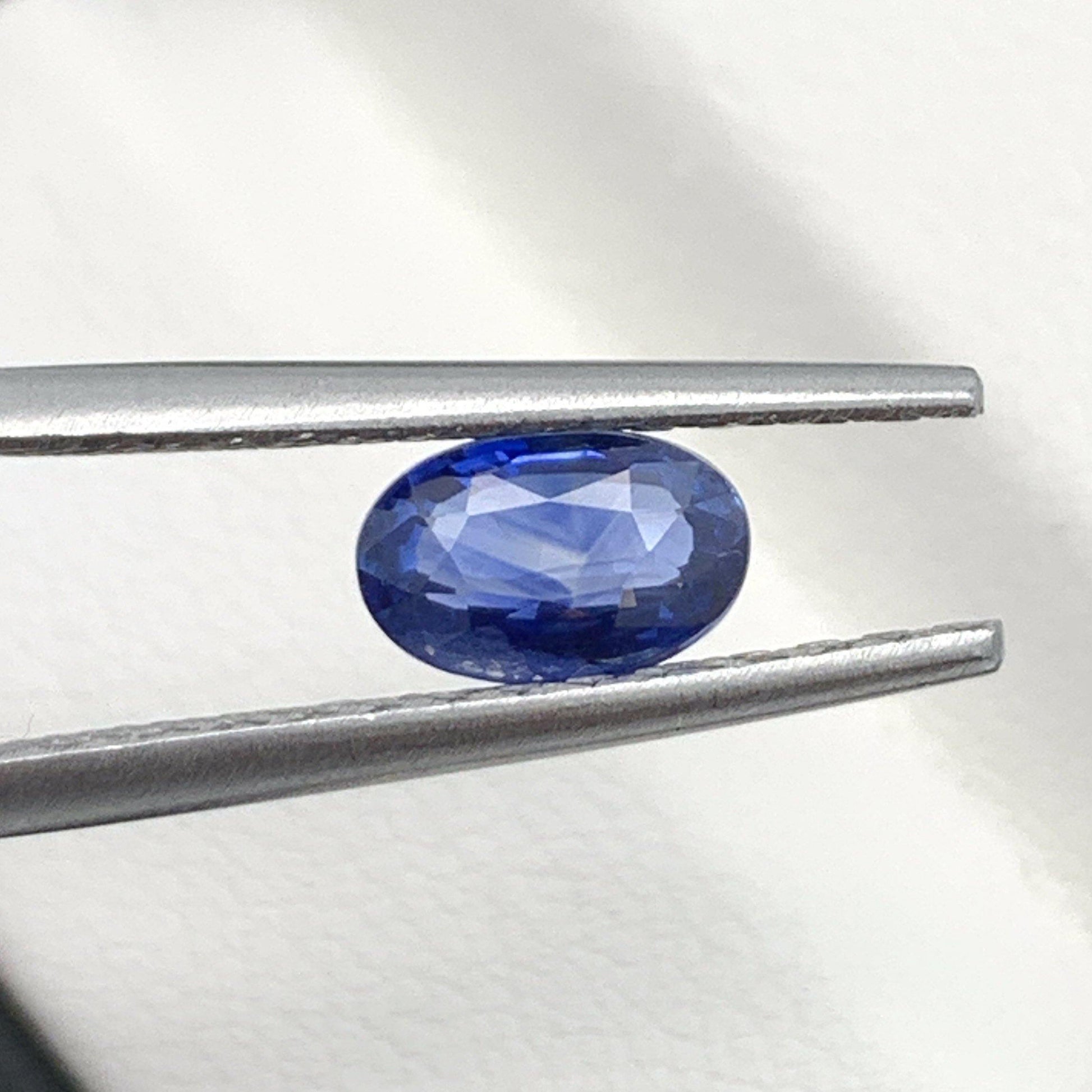 1.25CT Natural Blue Sapphire 