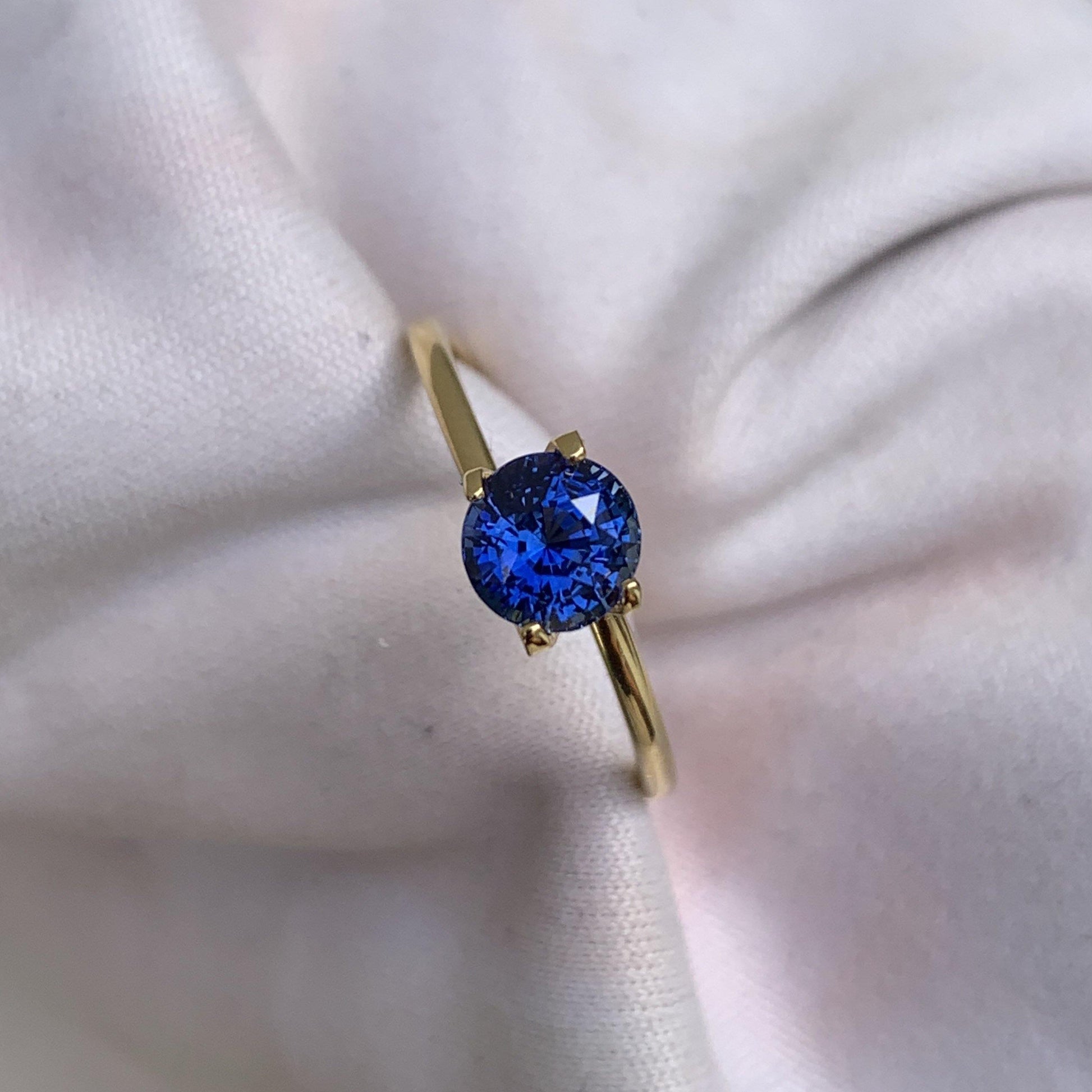 1.09CT Natural Blue Sapphire 